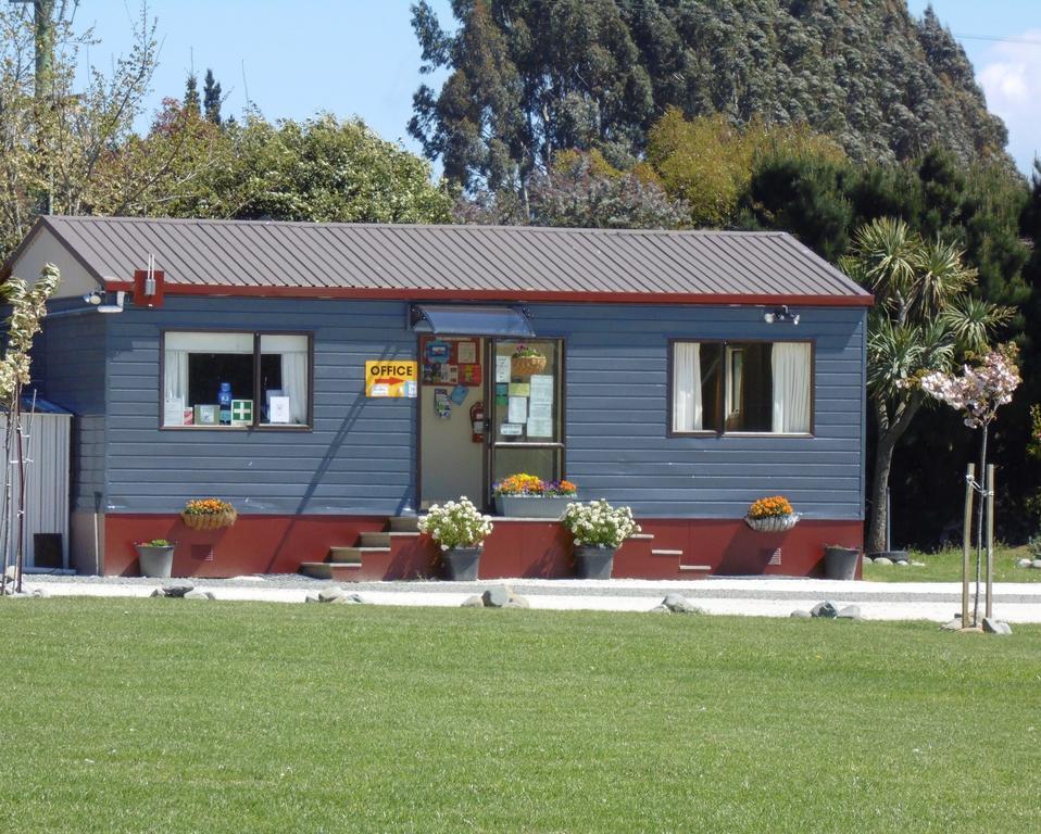 Glenavys Waitaki River Motor Camp Exterior photo