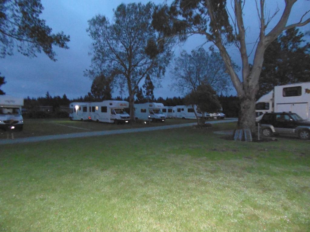 Glenavys Waitaki River Motor Camp Exterior photo