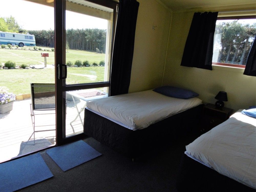 Glenavys Waitaki River Motor Camp Exterior photo