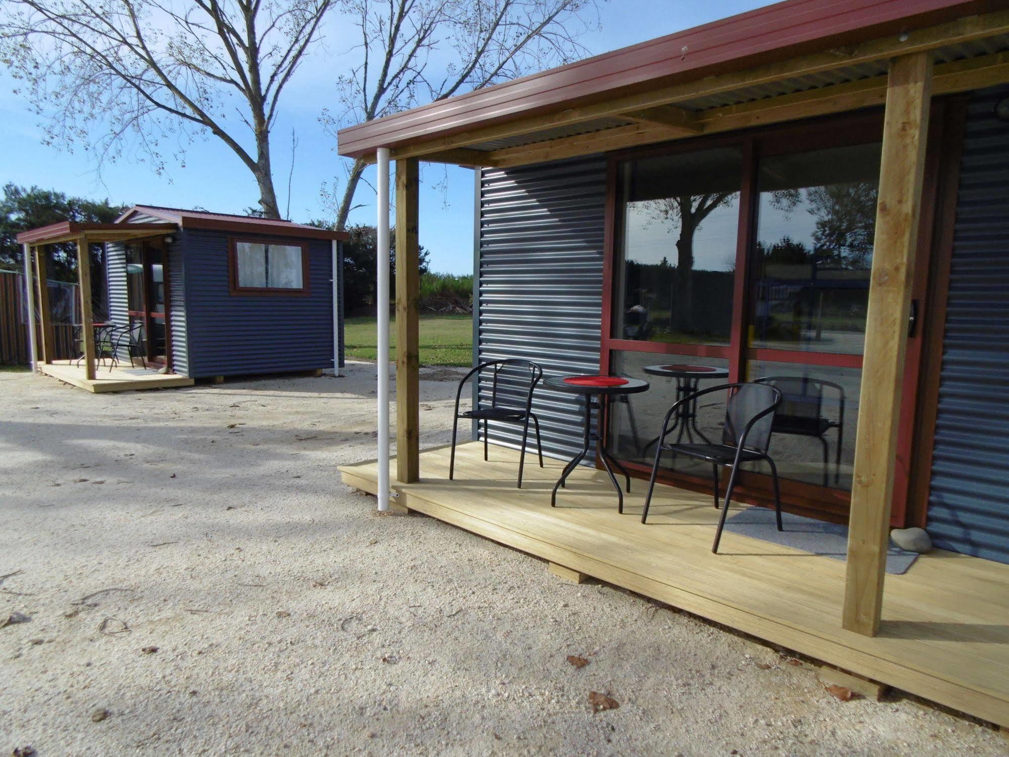 Glenavys Waitaki River Motor Camp Exterior photo