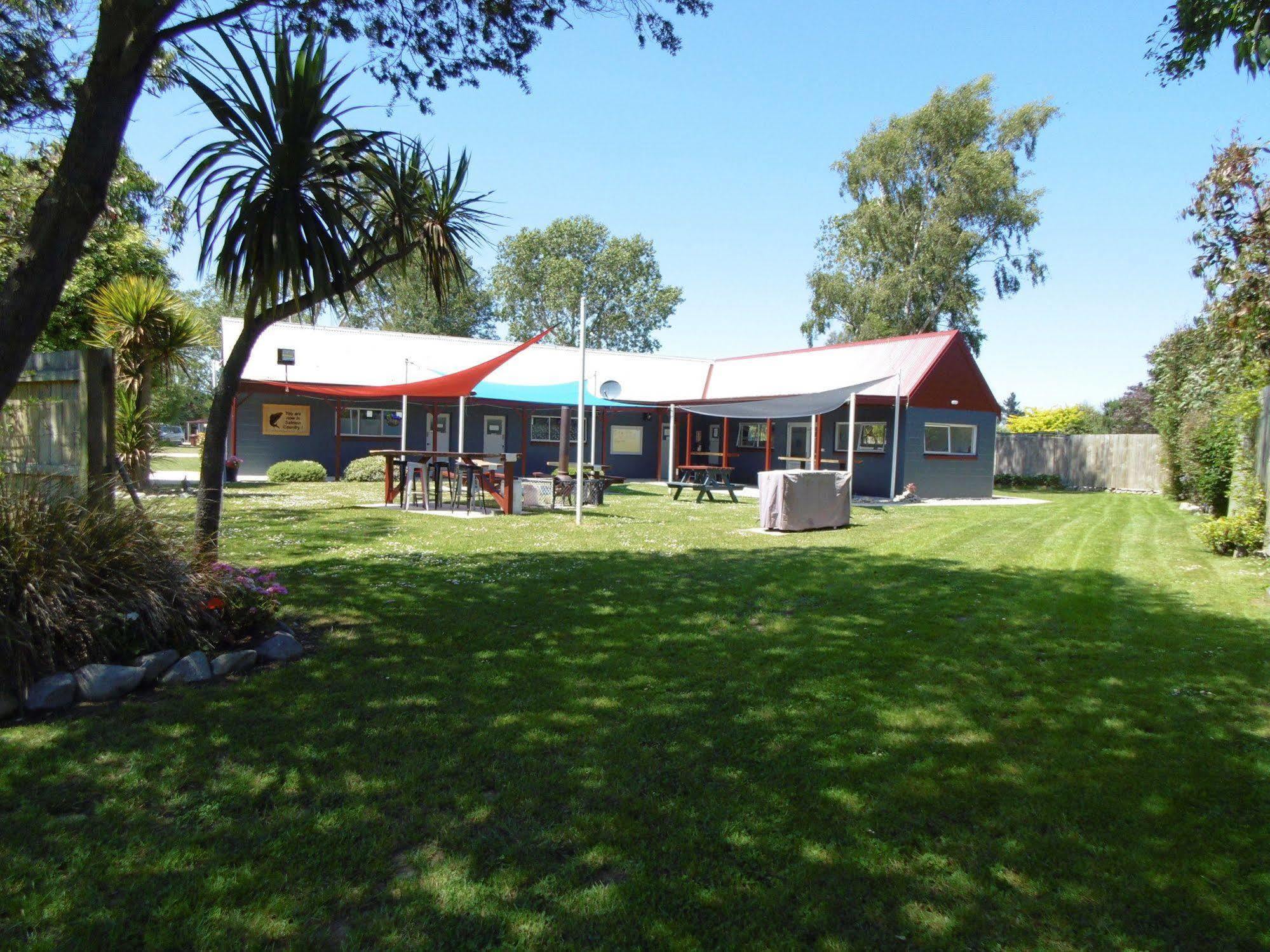 Glenavys Waitaki River Motor Camp Exterior photo