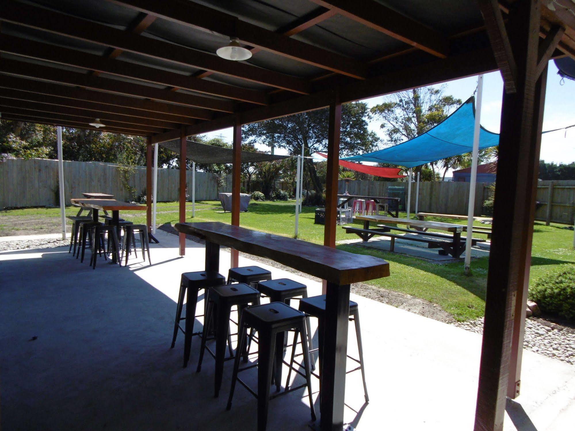 Glenavys Waitaki River Motor Camp Exterior photo