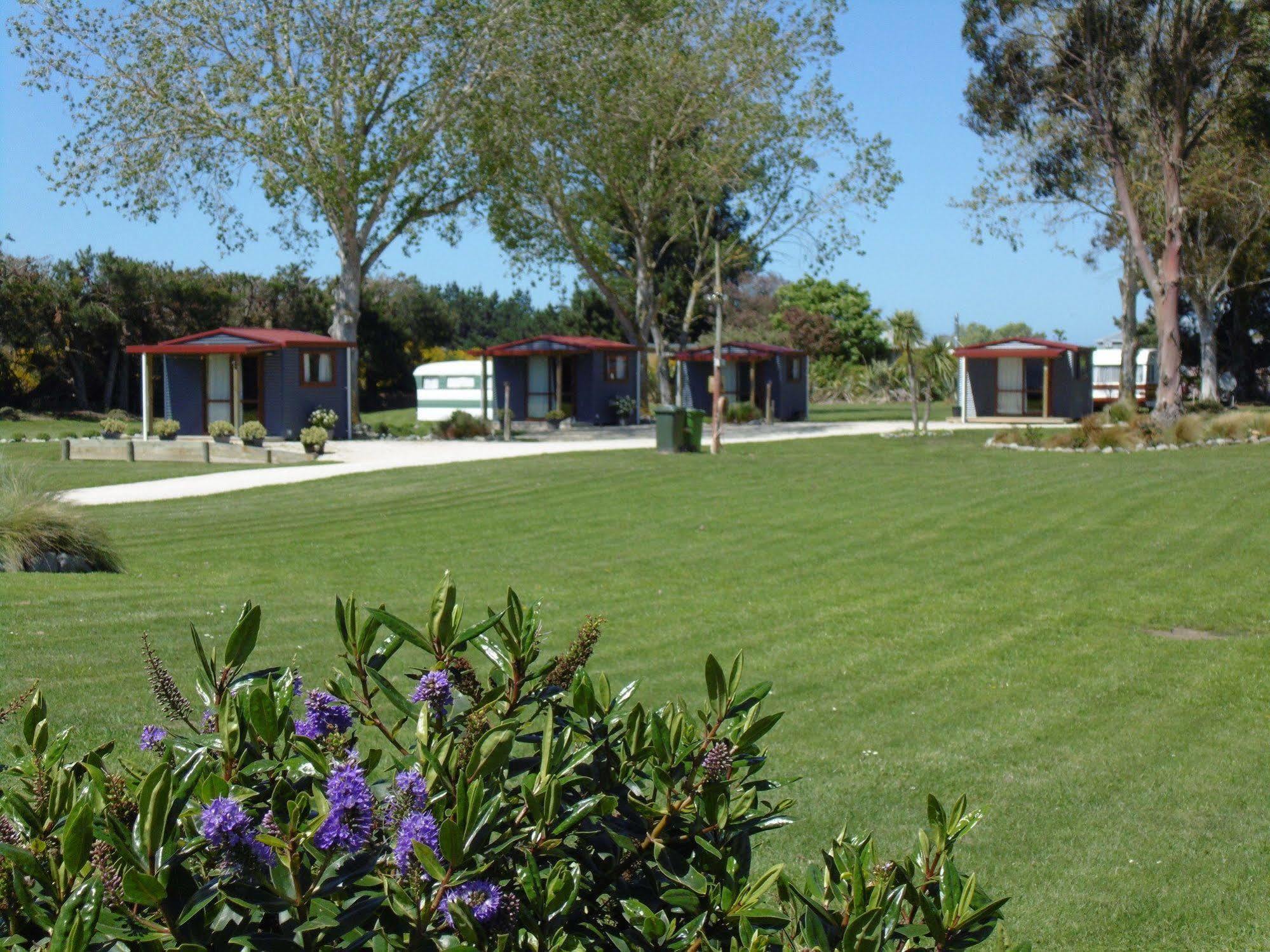 Glenavys Waitaki River Motor Camp Exterior photo